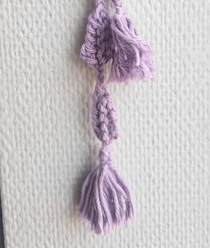 Leafe Crochet Bookmark